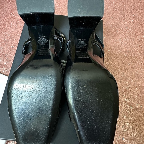 Versace Authentic Black & Gold Medusa Vernice Patent Leather Heeled Pumps 38/7.5 - Picture 4 of 14